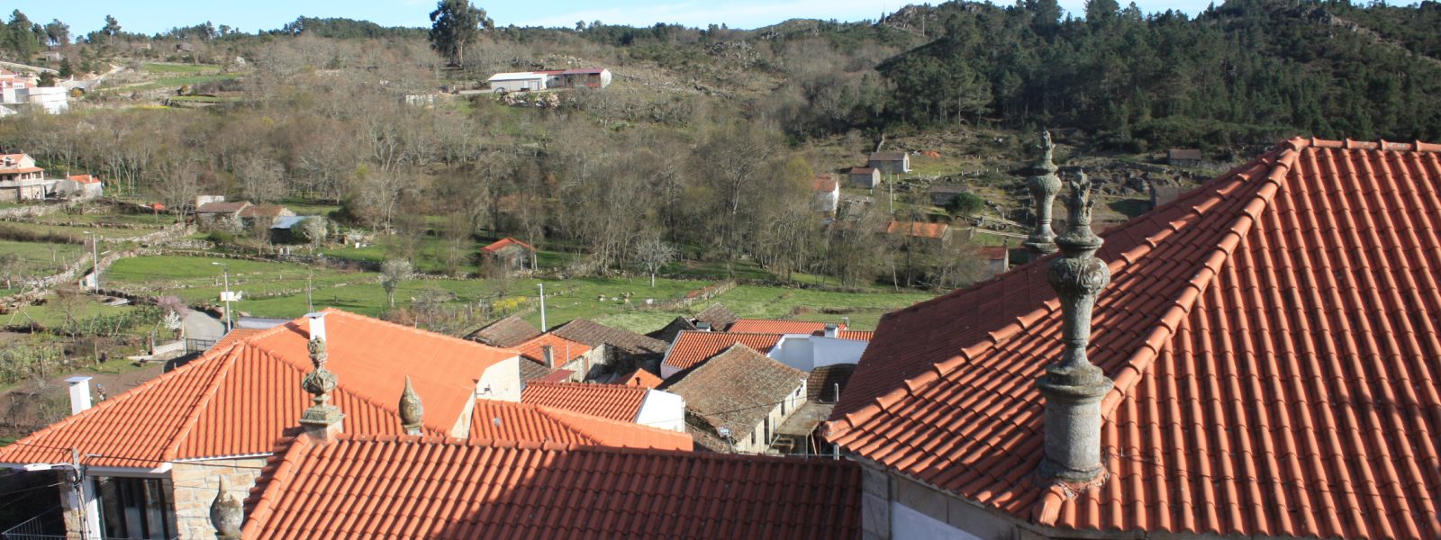 Estrada de acesso a São Mamede de Ribatua